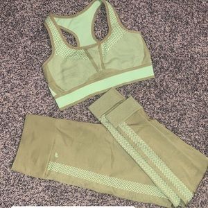 Fabletics workout set